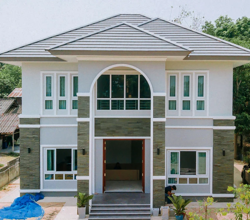 ผลงานสร้างบ้านสไตล์คอนเทมโพรารี่ อ.วารินชำราบ จ.อุบลราชธานี โดยบริษัทเอสเตท 818 จำกัด-บ้านเต็มหน้าตรง