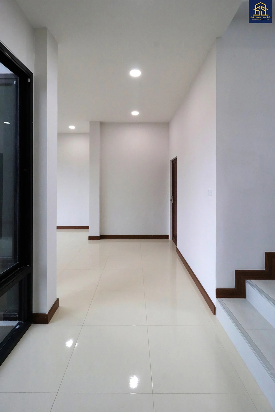 ทางเชื่อมห้องครัว+บันไดขึ้นชั้น2