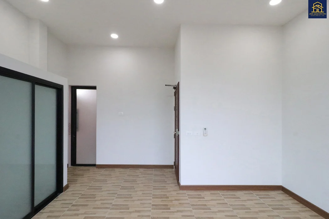 ห้องเก็บของ+ห้องน้ำ ติดห้องครัว